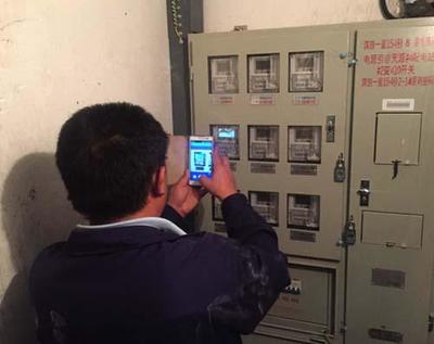 福建首家移動(dòng)驗(yàn)房受好評(píng) 海投地產(chǎn)開辟新篇章